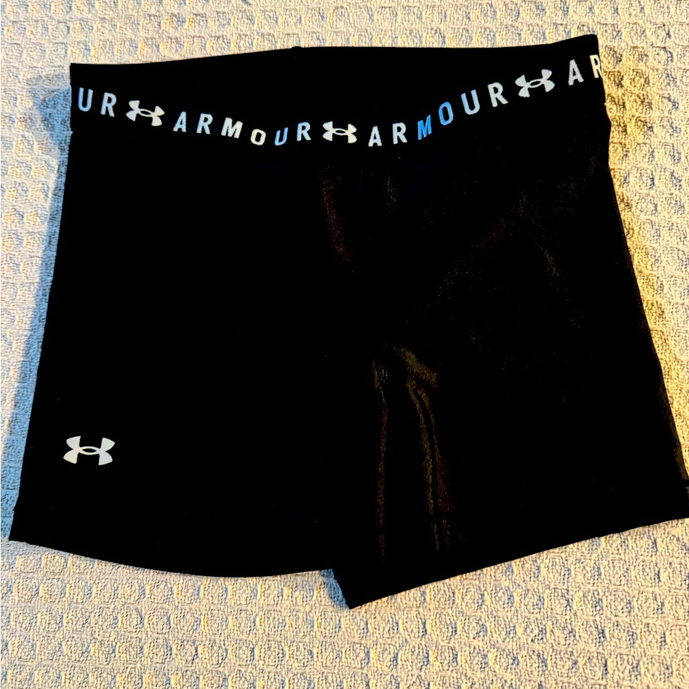 Under Armour running shorts, compression shorts, bike shorts, size small